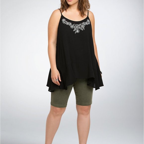 SOLD | Torrid Jegging Bermuda Shorts Olive Wash - Picture 4 of 10